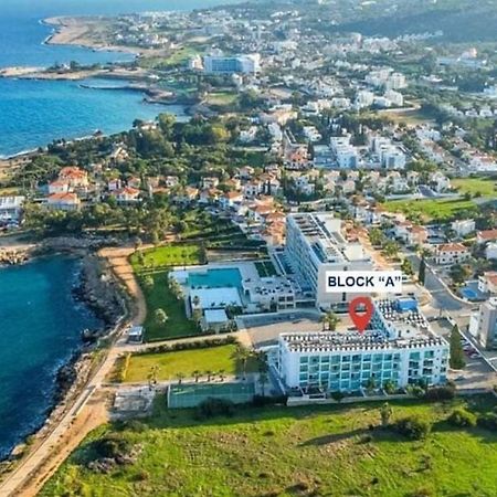 Amber - Coralli Beachfront Apartment Protaras Eksteriør billede