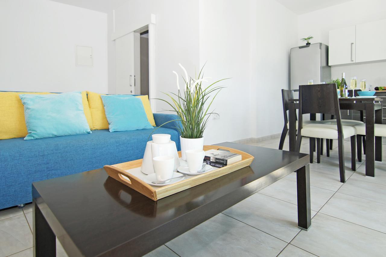 Amber - Coralli Beachfront Apartment Protaras Eksteriør billede