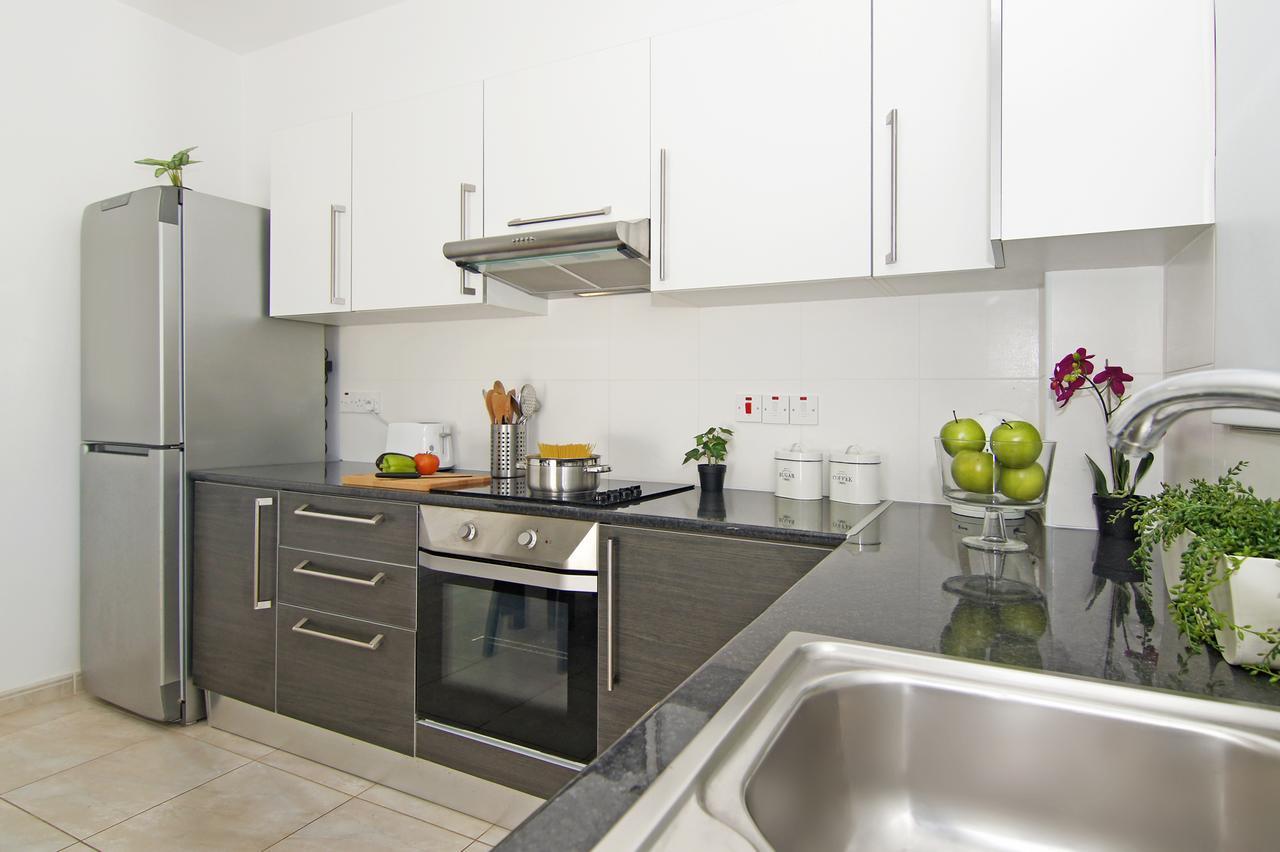 Amber - Coralli Beachfront Apartment Protaras Eksteriør billede