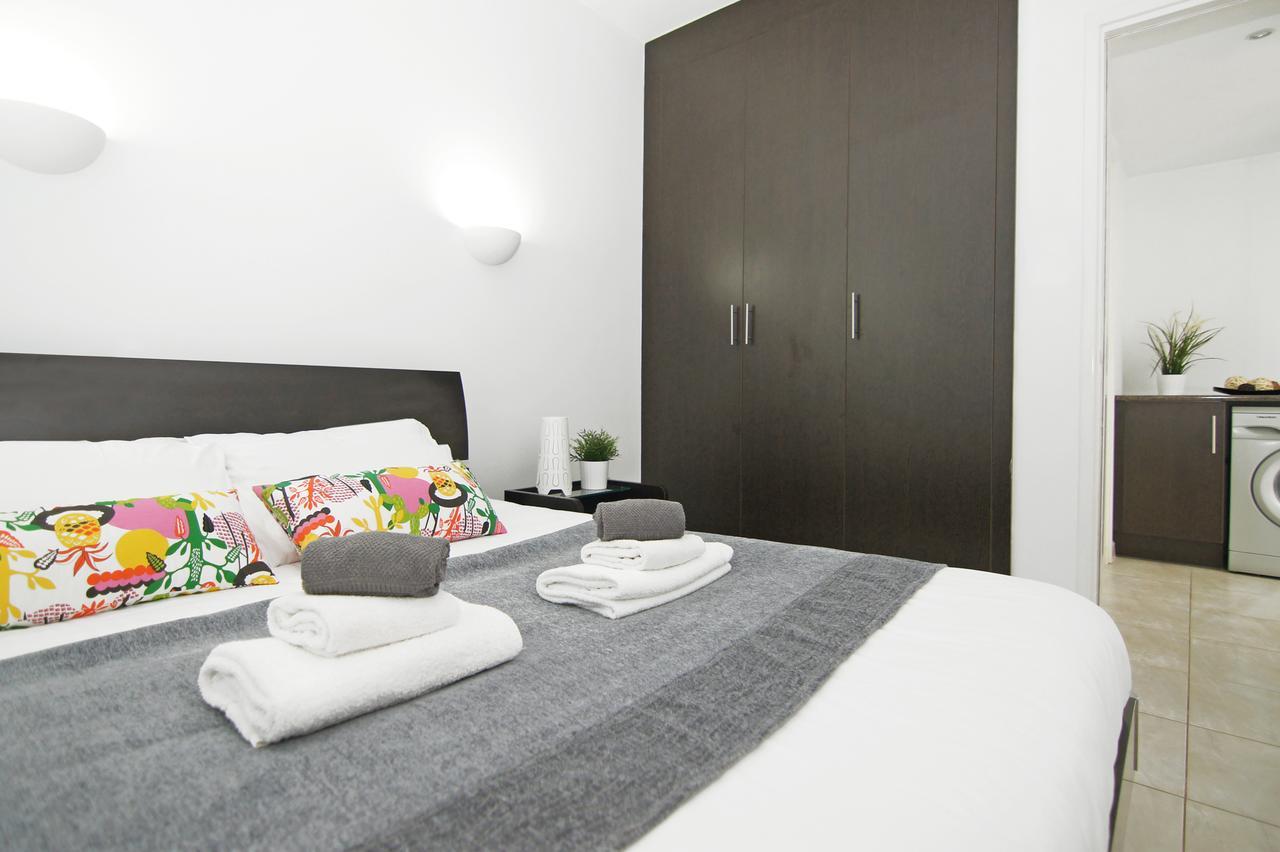 Amber - Coralli Beachfront Apartment Protaras Eksteriør billede